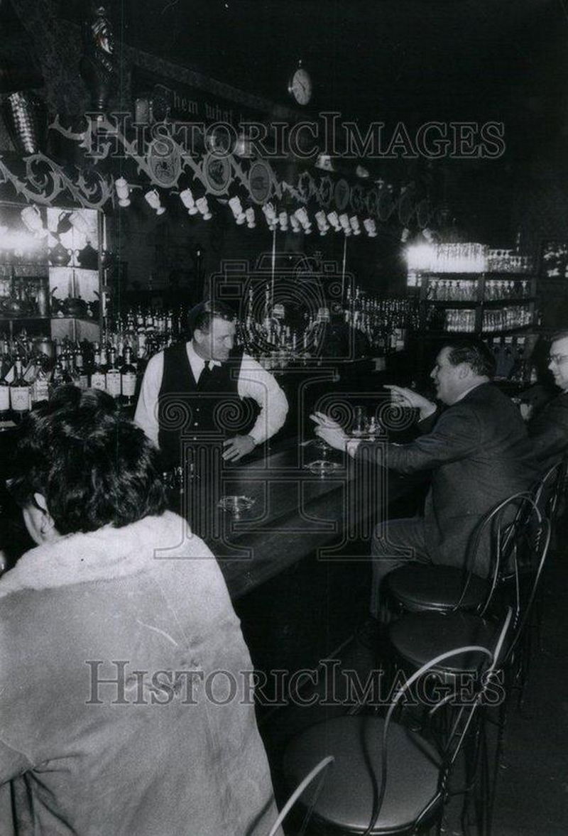 Diamond Jim Bradys (E7Core Cafe) - Historical Photo (newer photo)